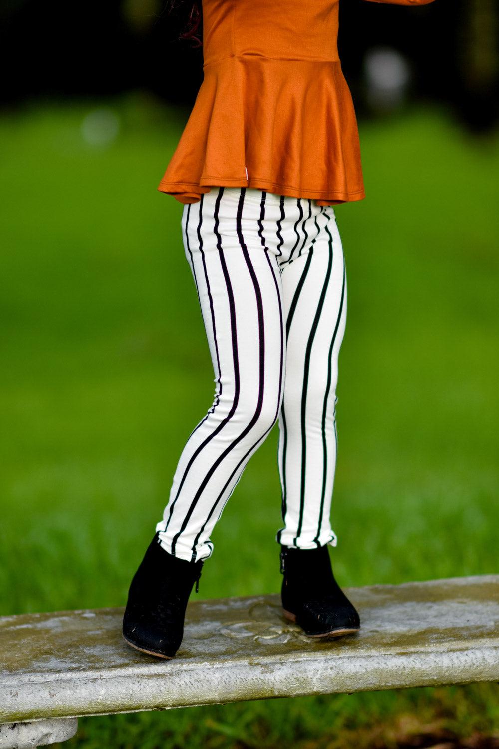 Leggings - Black & White Vertical Stripe